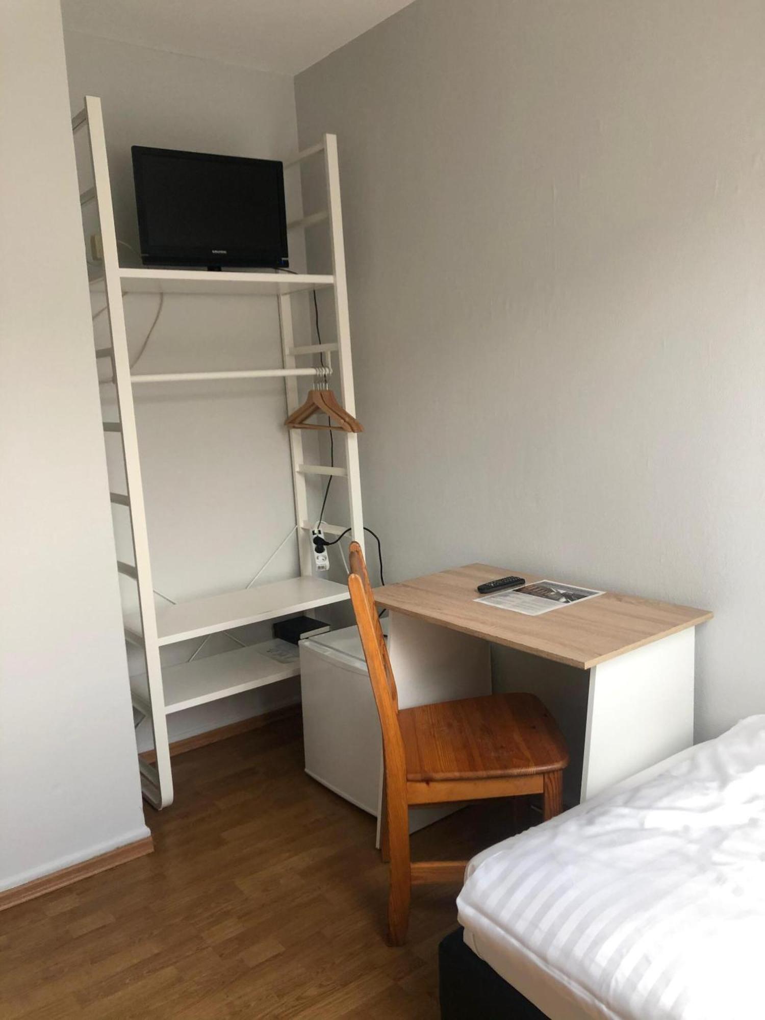 Hotel Schwaferts Wuppertal Bagian luar foto