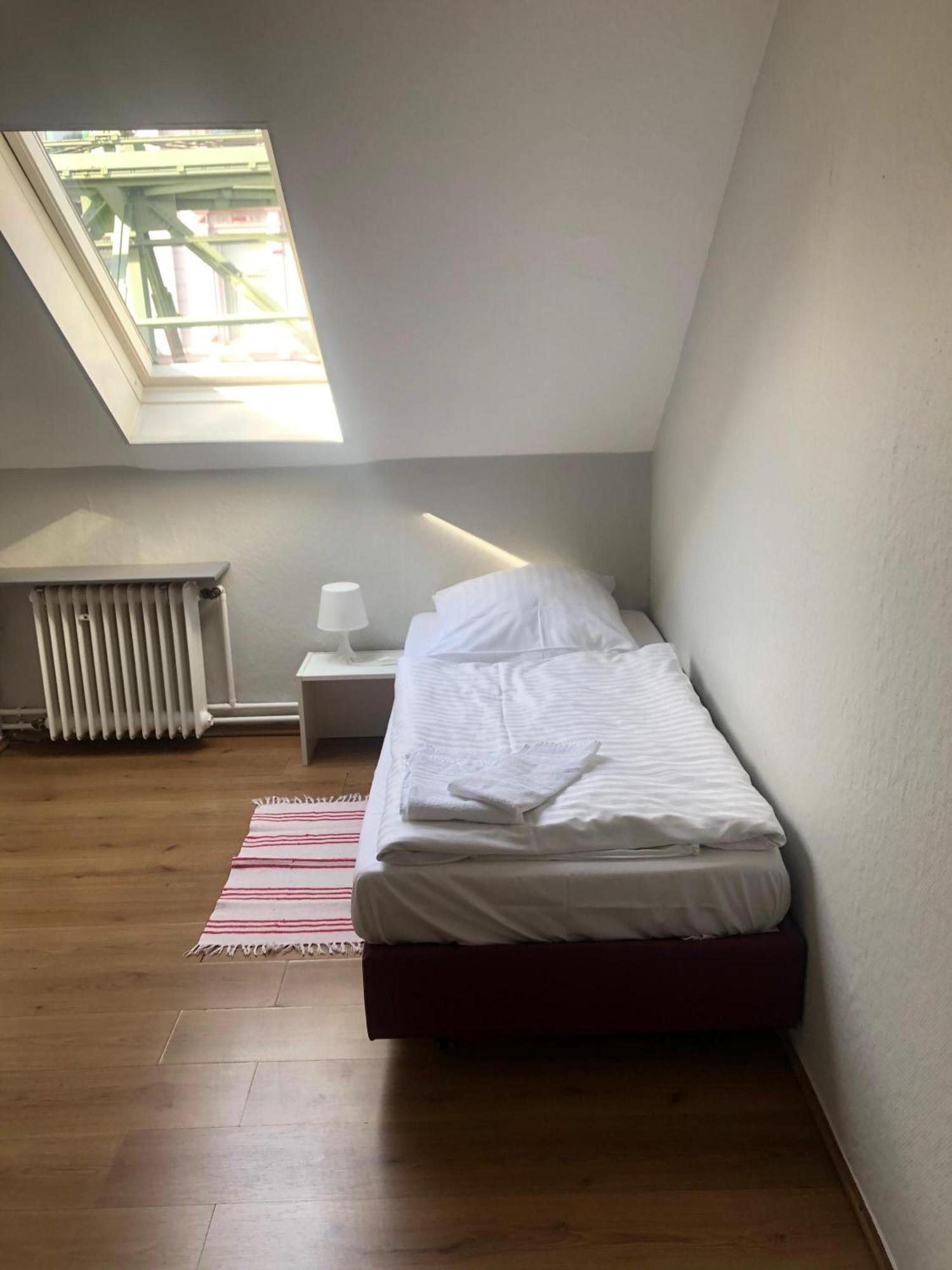 Hotel Schwaferts Wuppertal Ruang foto