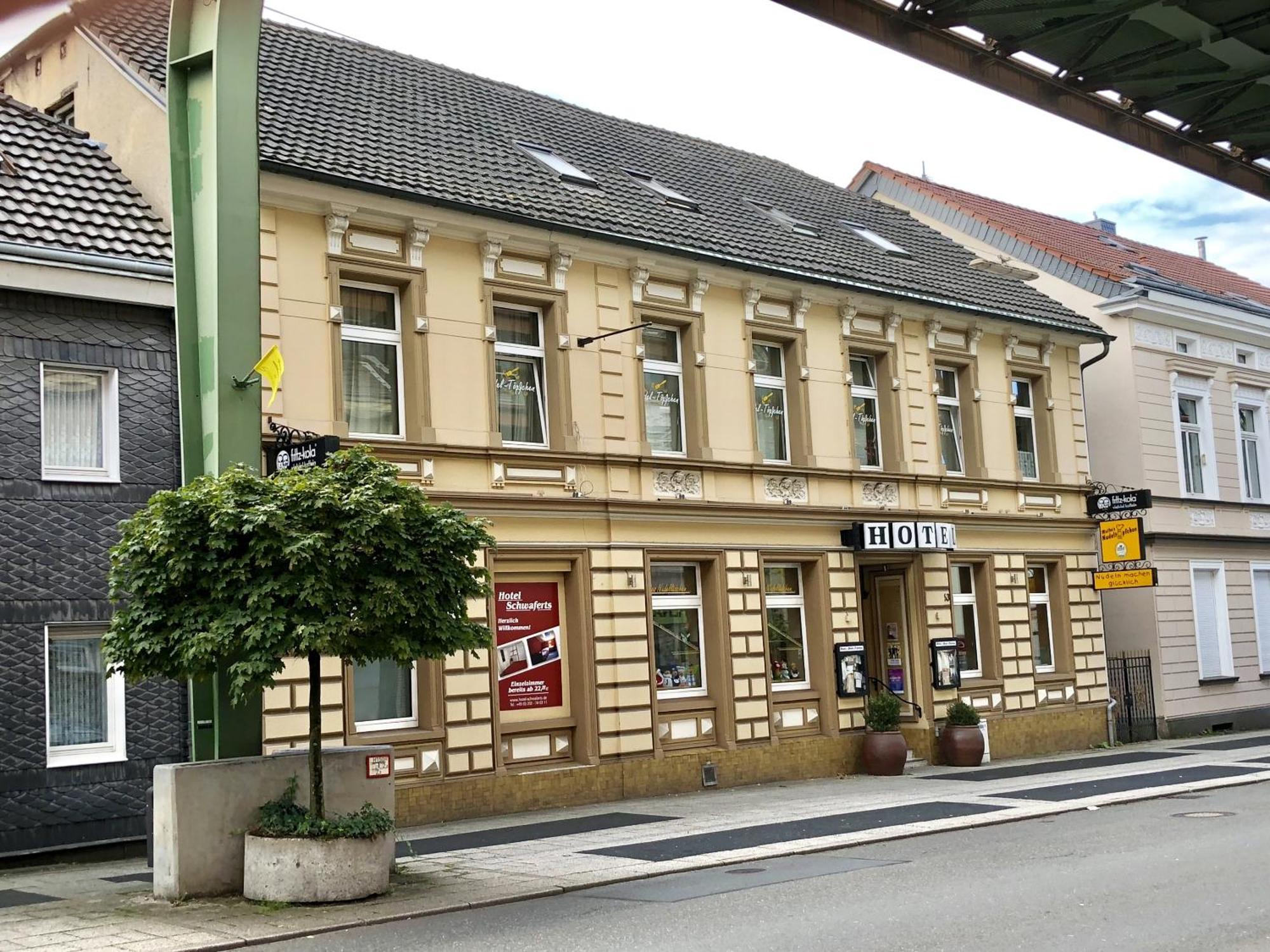 Hotel Schwaferts Wuppertal Bagian luar foto